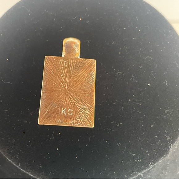 Kenneth Cole Faceted Green/Yellow/Black Rectangle Pendant - Picture 4 of 4